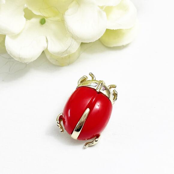 Sarah Coventry Vintage Red Scarab "Bug-a-Boo" Lady Bug Brooch Pin 1960's - Picture 1 of 6